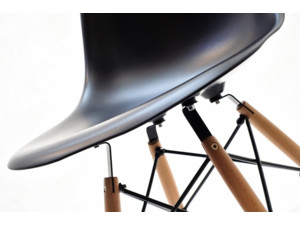 Židle MPC Wood - černá (poslední 3 kusy skladem)