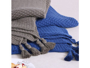 Pletená deka se střapci - modrá