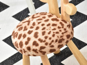 Dřevěná židlička pro děti - žirafa