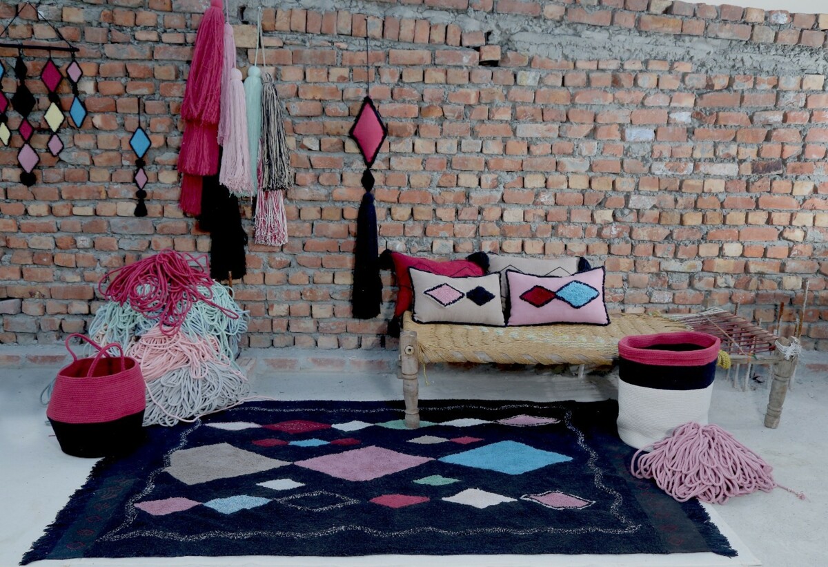 Bavlněný koberec kosočtverce Lorena Canals - černý Morocco