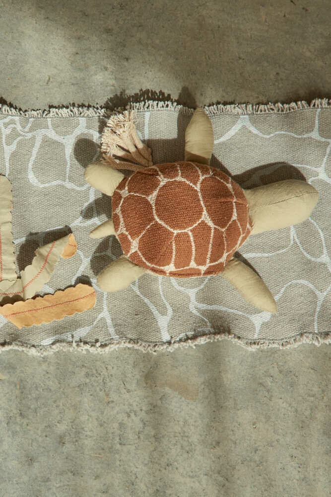 Skládací hračka Lorena Canals - želva v moři